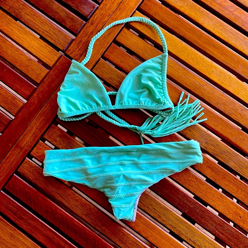 Acacia bikini